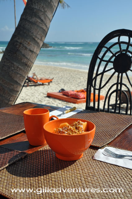 Breakfast on the beach, Tulum